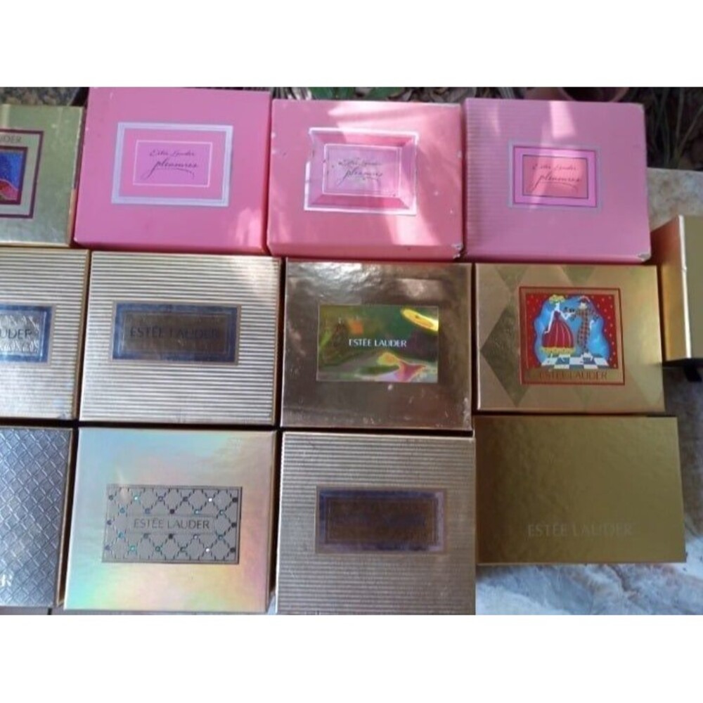Vintage Estee Lauder Collectible Perfume Compacts - Picture 12 of 12